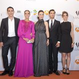 Reparto de 'Galerías Velvet' en la premiere en el FesTVal de Vitoria