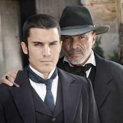 Álex González y Juan Fernández en 'Tierra de lobos'