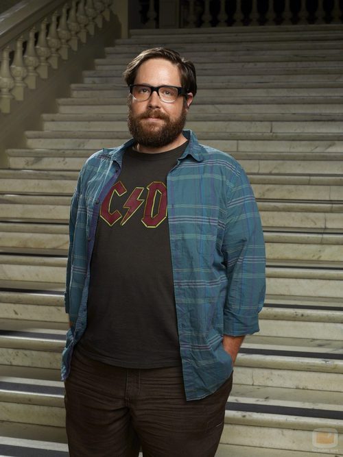 Zak Orth es Aaron en 'Revolution'