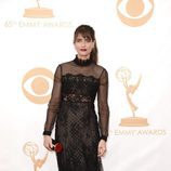 Amanda Peet en la alfombra roja de los Emmy 2013