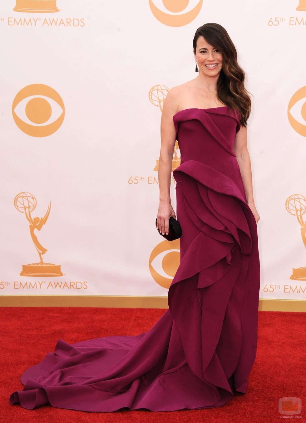 Linda Cardellini en la alfombra roja de los Emmy 2013