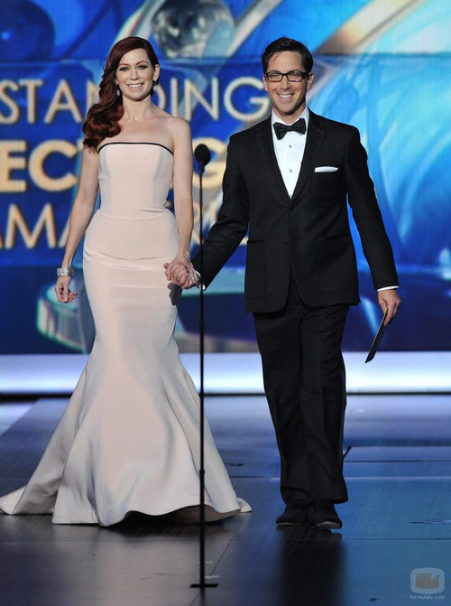 Carrie Preston y Dan Bucatinsky en los Emmy 2013