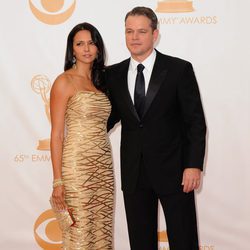 Luciana Barroso y Matt Damon en la alfombra roja de los Emmy 2013