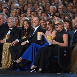 Tina Fey y Amy Poehler ven en 3D a Neil Patrick Harris en los Emmy 2013
