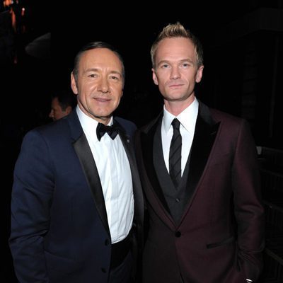 Kevin Spacey y Neil Patrick Harris en los Emmy 2013