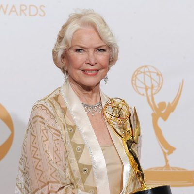 Ellen Burstyn con su Emmy 2013 por 'Political Animals'