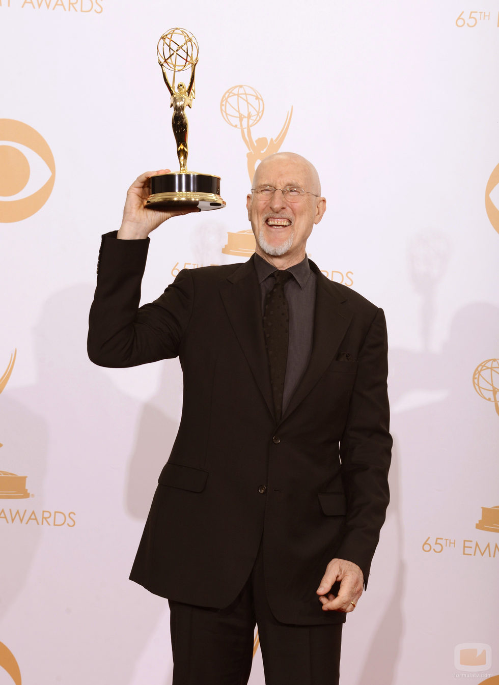 James Cromwell con su Emmy 2013 por 'American Horror Story: Asylum'