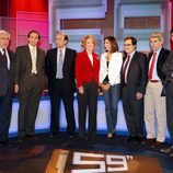 Esperanza Aguirre con el resto del equipo de '59 segundos'