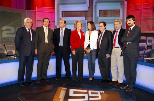 Esperanza Aguirre con el resto del equipo de '59 segundos'