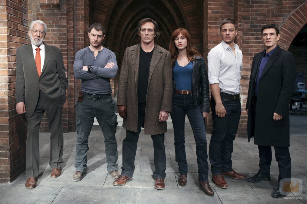 El equipo de policías de 'Crossing Lines'