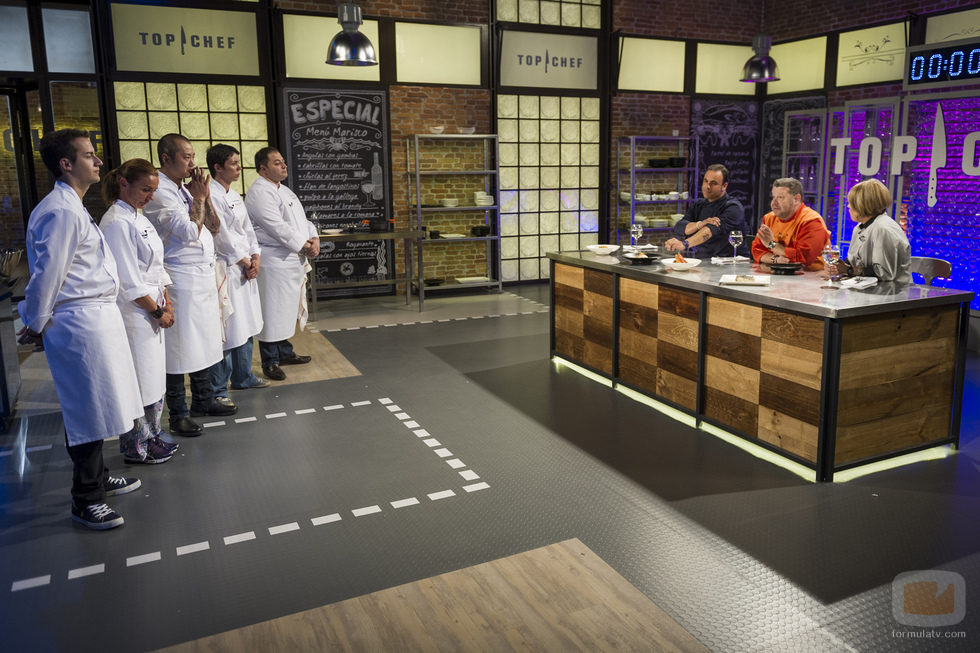 Concursantes de 'Top Chef', examinados por el jurado