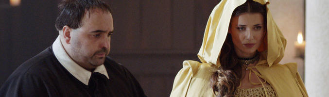 Domine Pérez (Manuel Gancedo) y María de Castro (Natasha Yarovenko) en 'Alatriste'