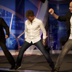 Tom Hanks, Pablo Motos y Jandro tocan un piano gigante con los pies en 'El Hormiguero'