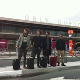 El equipo de 'El Hormiguero' en el aeropuerto de París