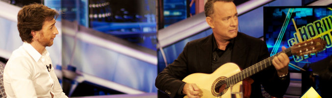 Tom Hanks toca la guitarra en 'El Hormiguero'