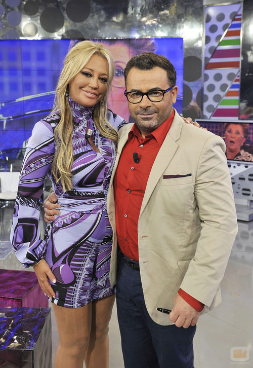 Belén Esteban y Jorge Javier Vázquez en 'Vuelve Belén' en 'Sálvame Deluxe'