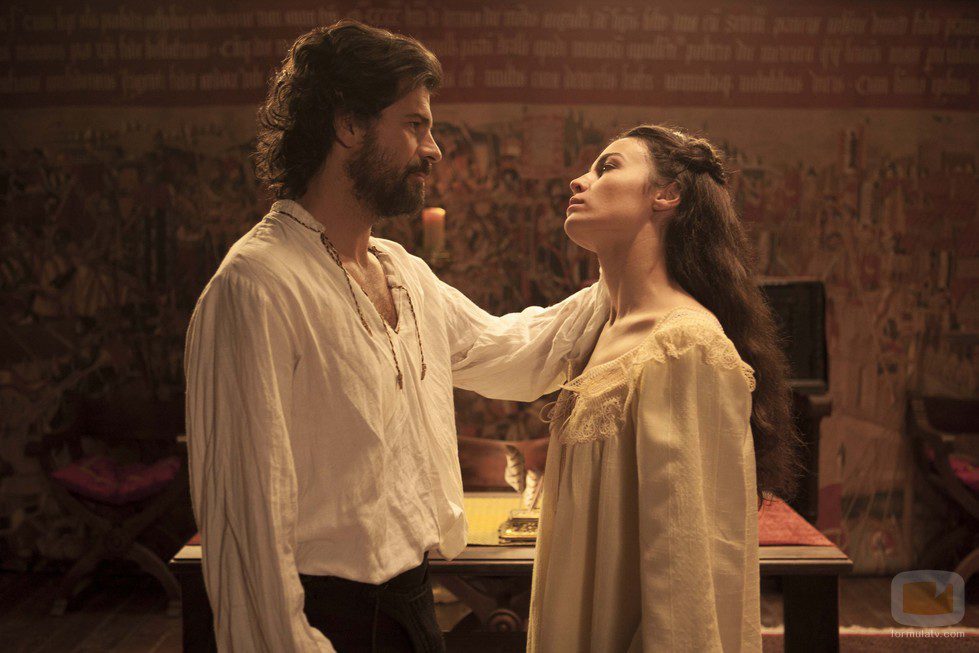 Beatriz de Osorio y el rey Fernando en 'Isabel'
