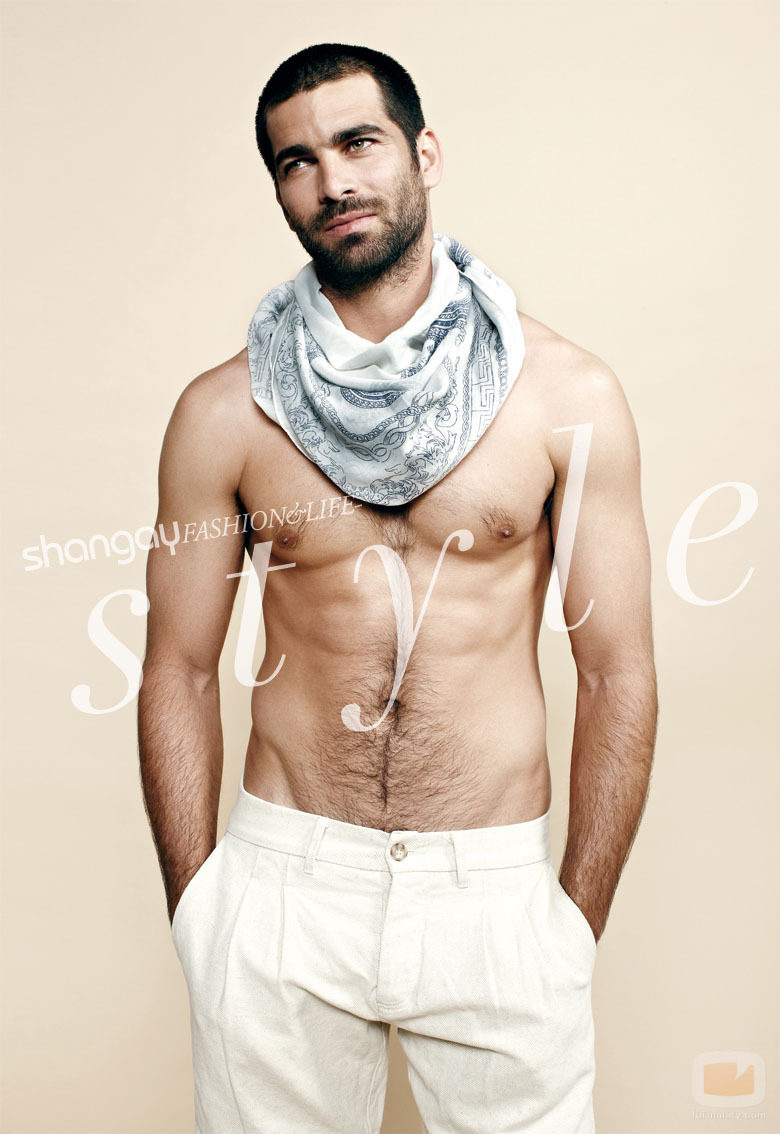 Rubén Cortada sin camiseta