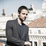 Carles Francino posando para VIM Magazine