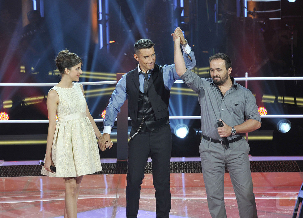 Estibaliz Martín y Jordi Galán con Jesús Vázquez