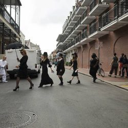 Fiona y las alumnas de la Academia Miss Robichaux en 'American Horror Story: Coven'