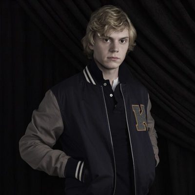 Evan Peters es Kyle Spencer en 'American Horror Story: Coven'