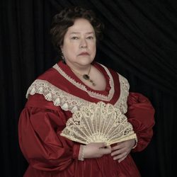 Kathy Bates es Madame LaLaurie en 'American Horror Story: Coven'