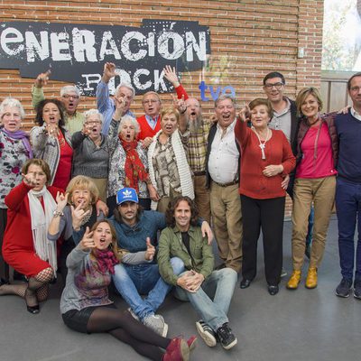 Equipo de 'Generación rock' con Melendi