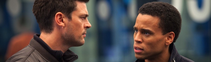 Karl Urban y Michael Ealy en una escena de 'Almost Human'