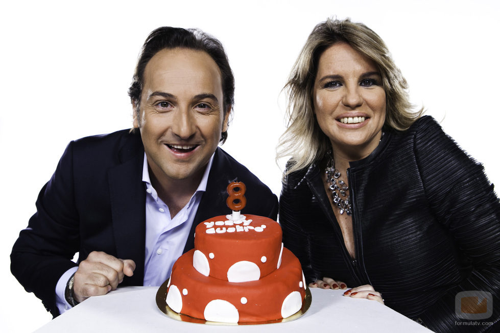 Iker Jiménez y Carmen Porter celebran el octavo aniversario de Cuatro