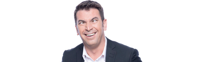 Arturo Valls se pone bizco