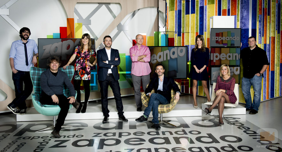 Elenco al completo de 'Zapeando', encabezado por Frank Blanco