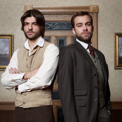 Jordi Coll y Carlos Serrano en 'El secreto de Puente Viejo'