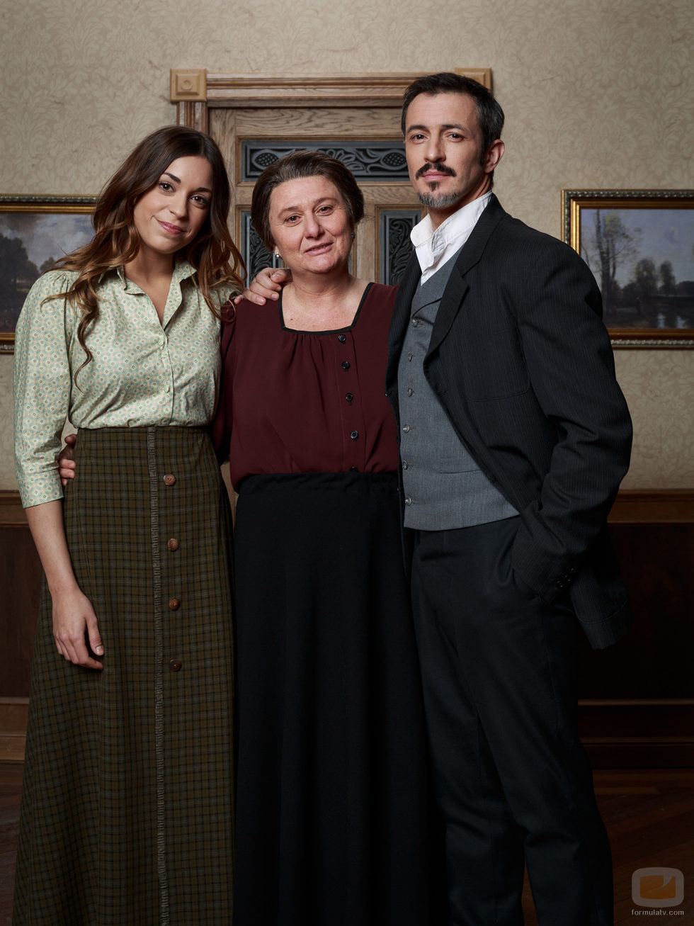 Carlota Baró, Adelfa Calvo y Fernando Coronado en 'El secreto de Puente Viejo'