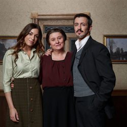 Carlota Baró, Adelfa Calvo y Fernando Coronado en 'El secreto de Puente Viejo'