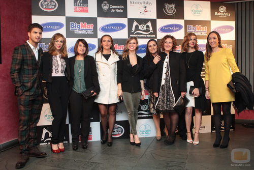 Maxi Iglesias, Marta Hazas, Manuela Vellés y Manuela Velasco en el preestreno de 'Galerías Velvet' en Noia