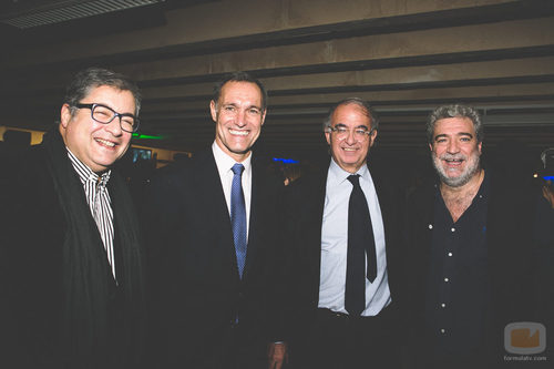 Silvio González y Miguel Ángel Rodríguez en la fiesta del 5º aniversario del Grupo Secuoya