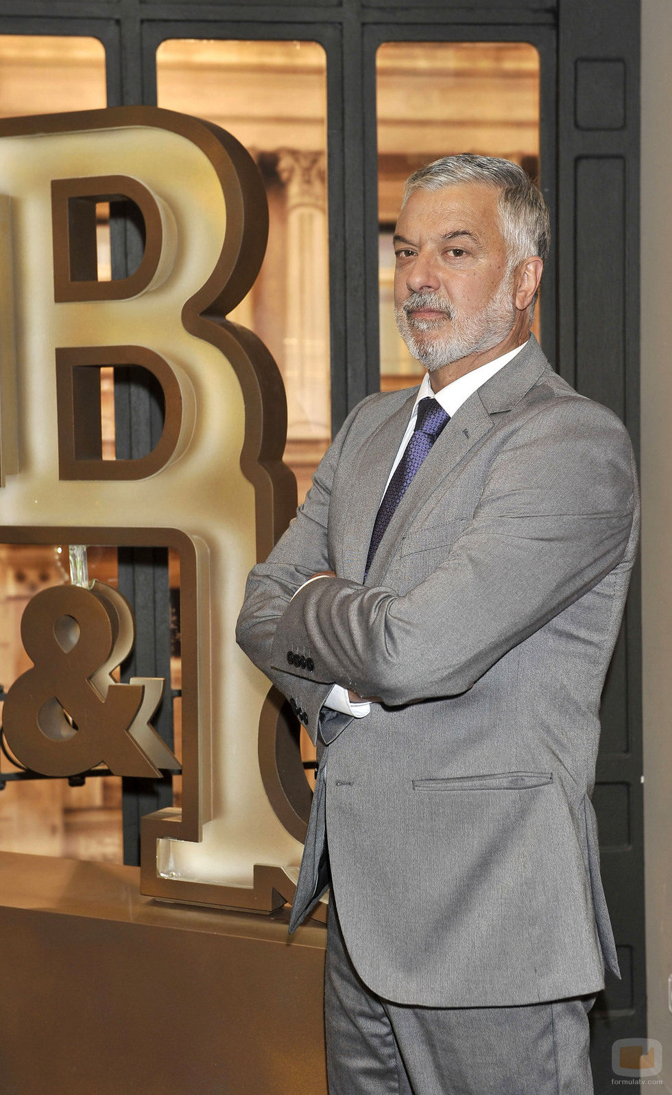 Adolfo Fernández es Óscar Bornay en 'B&B de boca en boca'
