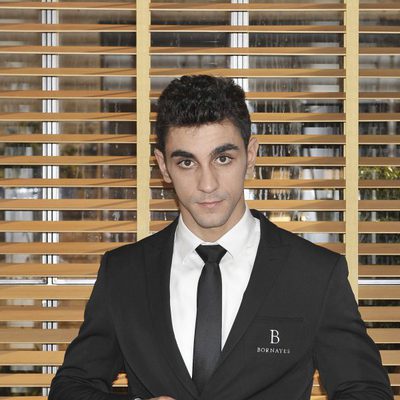 César Mateo es Hugo en 'B&B de boca en boca'