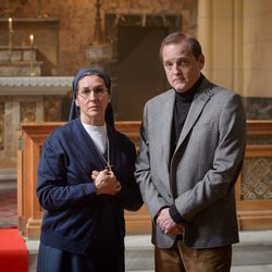 Sor Antonia y Francisco José en 'Robada'