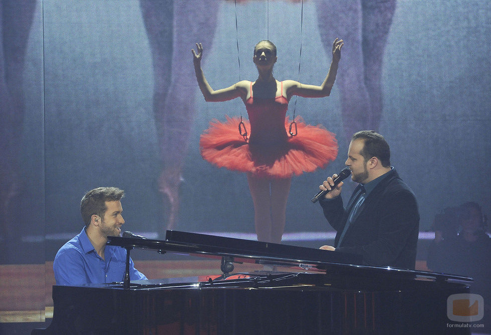 Pablo Alborán y David Barrull en la final de la segunda edición de 'La voz'