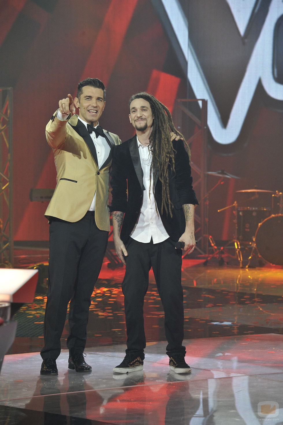 Jesús Vázquez y Jaume Mas en la final de la segunda edición de 'La voz'