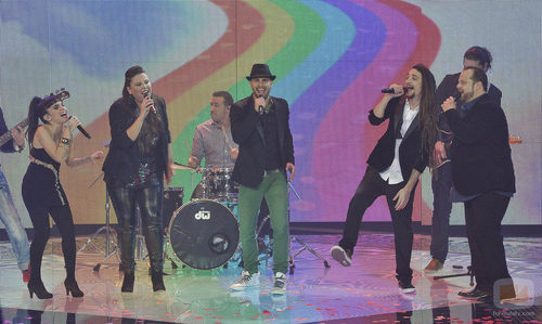 Efecto Pasillo con los finalistas de la segunda edición de 'La voz'