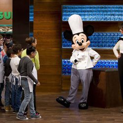 Mickey Mouse visita el plató de 'MasterChef Junior'