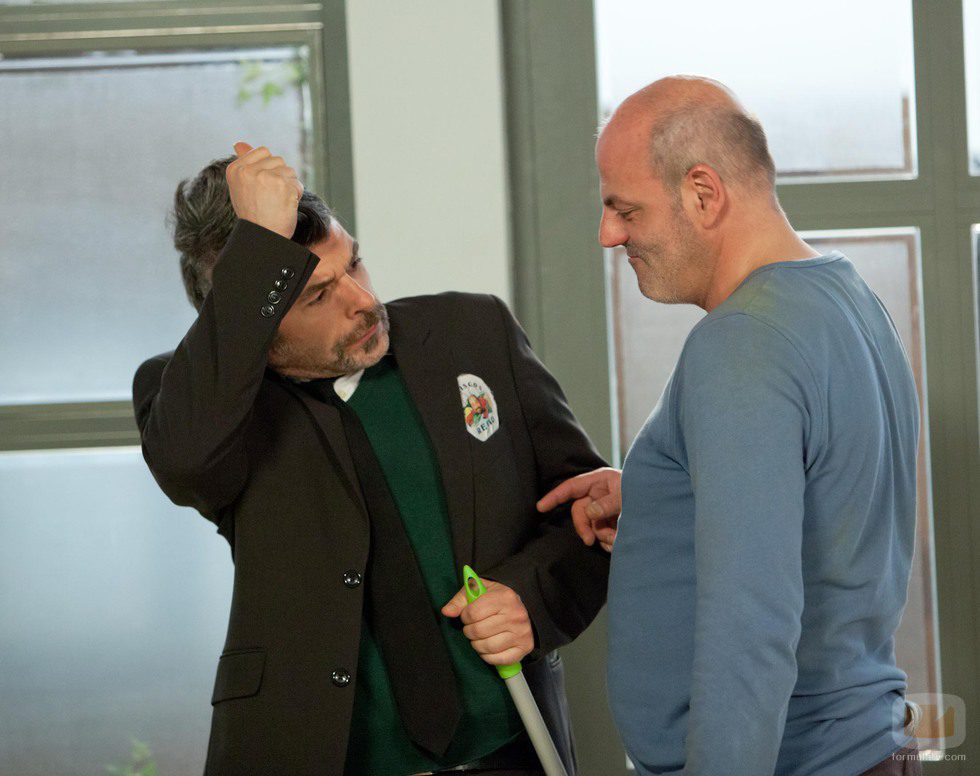 Santiago Urrialde interpreta a un albañil gay en 'La que se avecina'