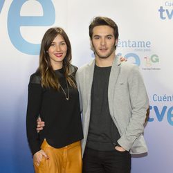 Bárbara Goenaga y Ricardo Gómez en la presentación de la decimoquinta temporada de 'Cuéntame cómo pasó'