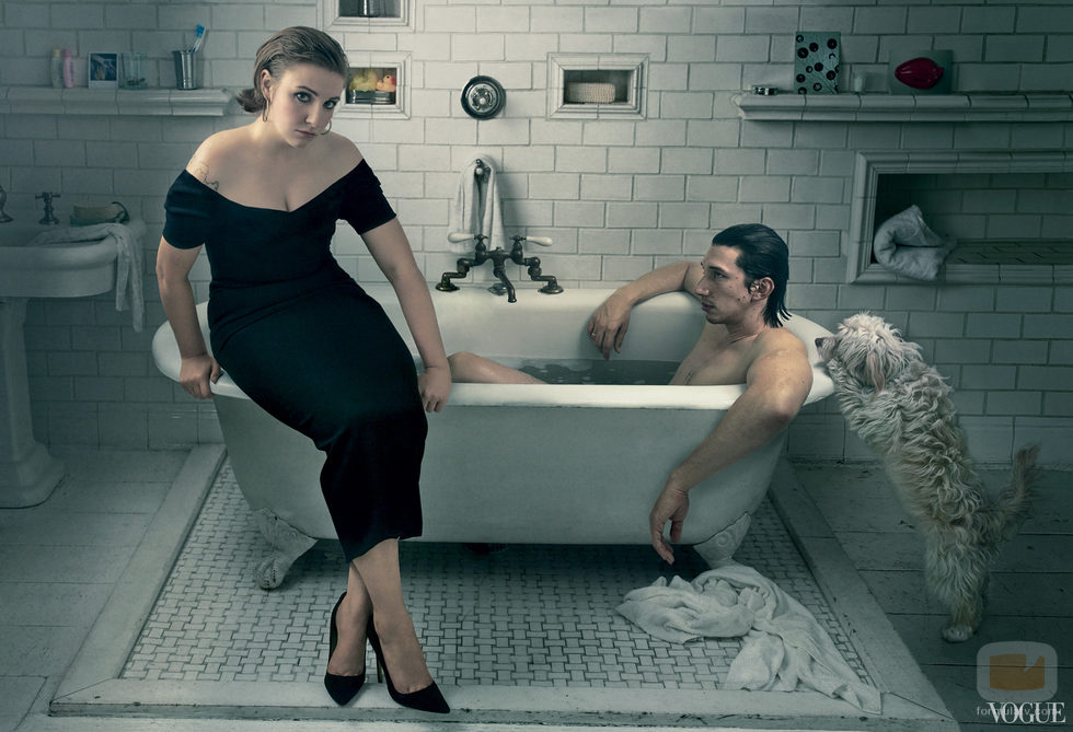 Lena Dunham y Adam Driver en el baño