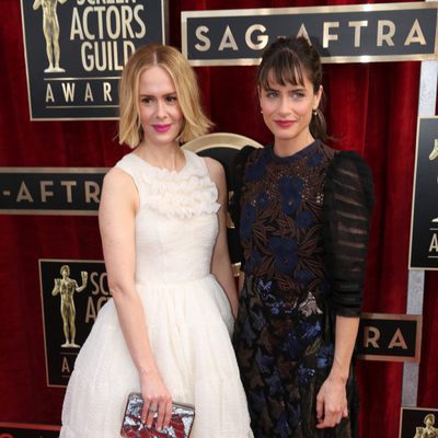 Sarah Paulson y Amanda Peet en los SAG 2014