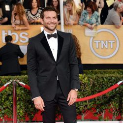 Bradley Cooper en la alfombra roja de los SAG 2014
