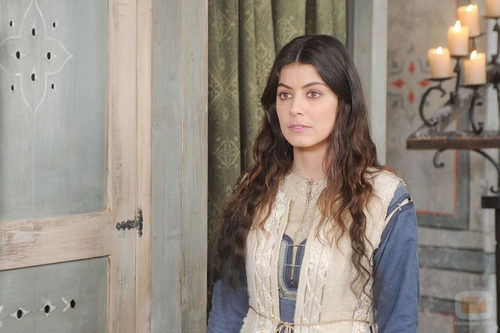 La actriz italiana Alessandra Mastronardi interpreta a Julieta en 'Romeo y Julieta'